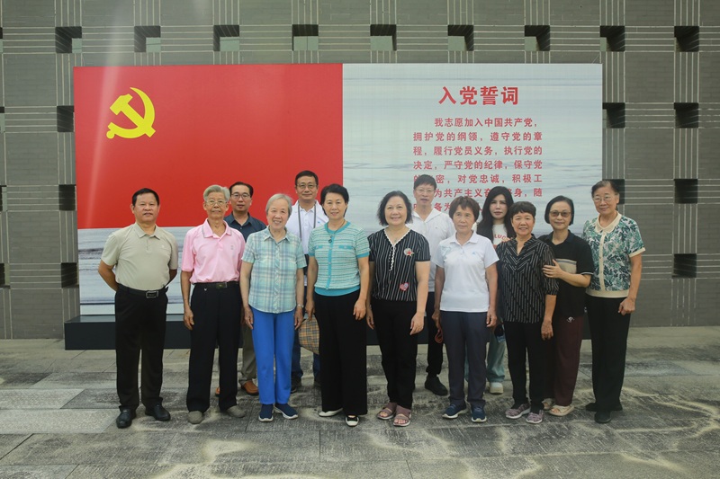 局机关离退休党支部赴爱国主义教育基地开展主题参观学习.jpg